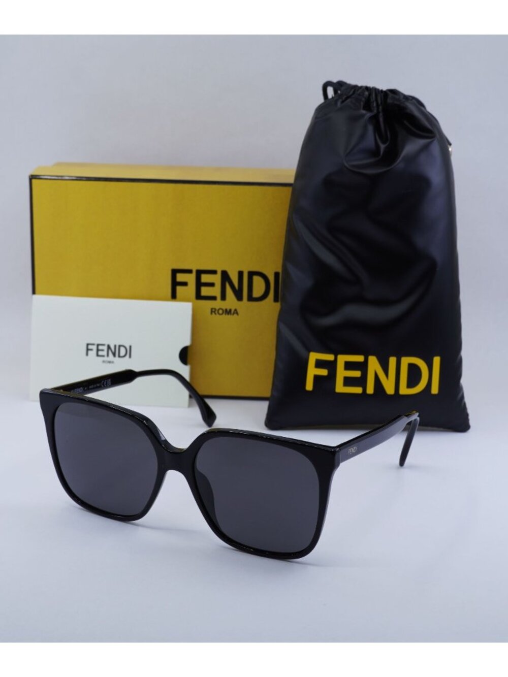 Fendi FE40030I 01A Square Sunglasses - Black / Grey